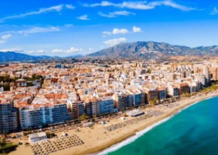 Happy Travel Lily Higueron Fuengirola